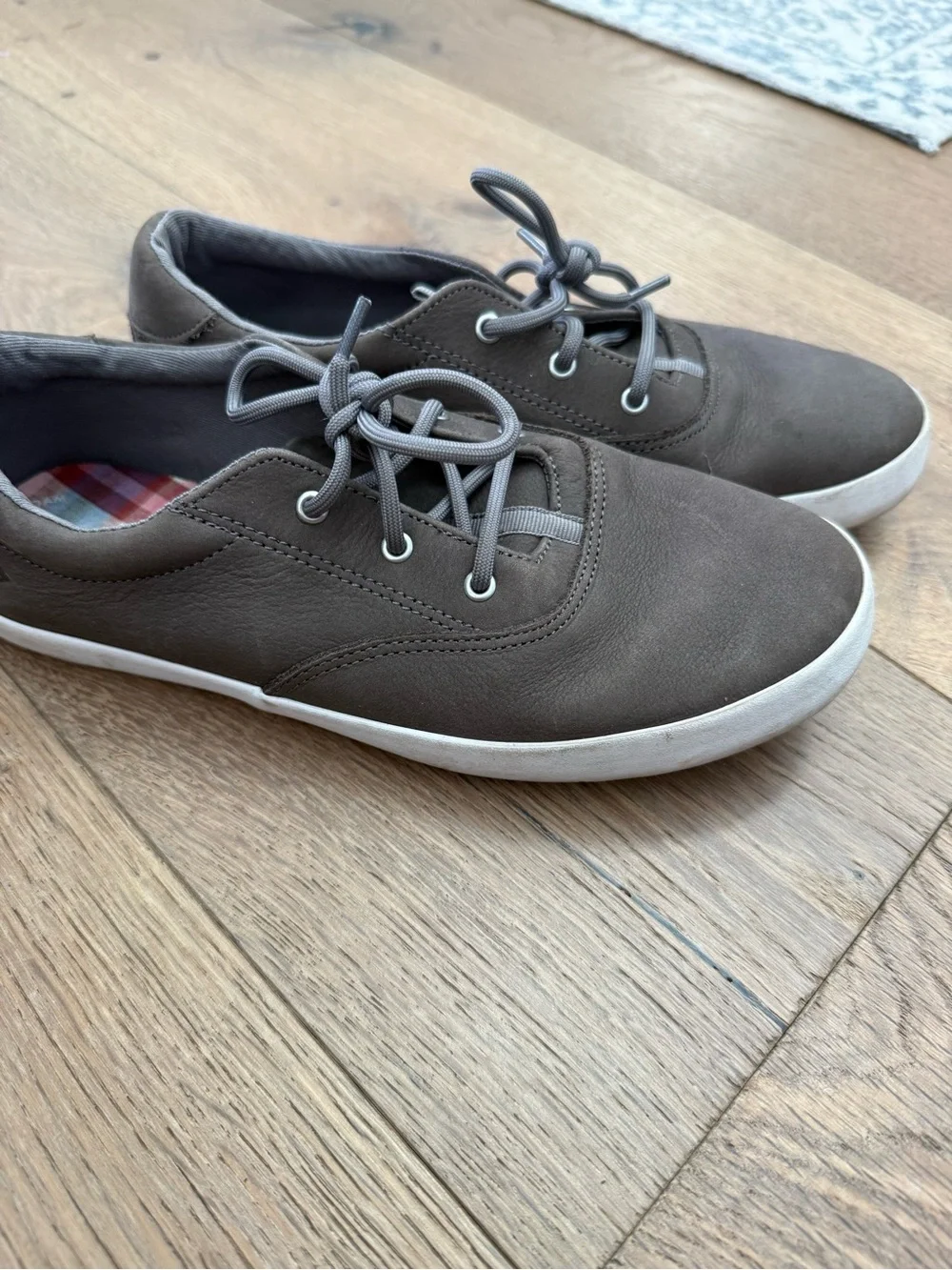 Sperry Kids Gray Lace-Up Sneakers with White Sole